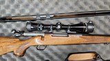 Weatherby Mark V Deluxe .300 WBY MAG RH - 3 of 8