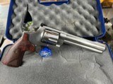 Smith & Wesson
M629 Deluxe
44 Mag. - 2 of 4