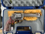 Smith & Wesson
M629 Deluxe
44 Mag. - 3 of 4