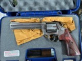 Smith & Wesson
M629 Deluxe
44 Mag. - 4 of 4