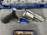 Smith & Wesson
M66
357 Mag. - 2 of 4