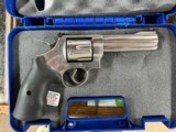 Smith & Wesson
M629
44 Magnum - 2 of 4