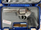 Smith & Wesson
M629
44 Magnum - 3 of 4