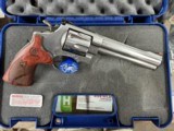 Smith & Wesson
M629
Deluxe
44 Magnum - 2 of 4