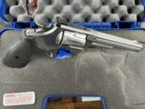 Smith & Wesson
M629
44 mag - 4 of 4