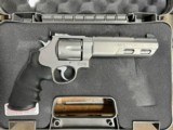 Smith & Wesson
M629
44 Magnum - 3 of 4