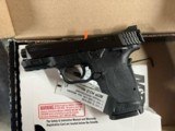 Smith & Wesson
M&P9
Shield EZ M2.0
TS
NS
9 MM luger - 4 of 4