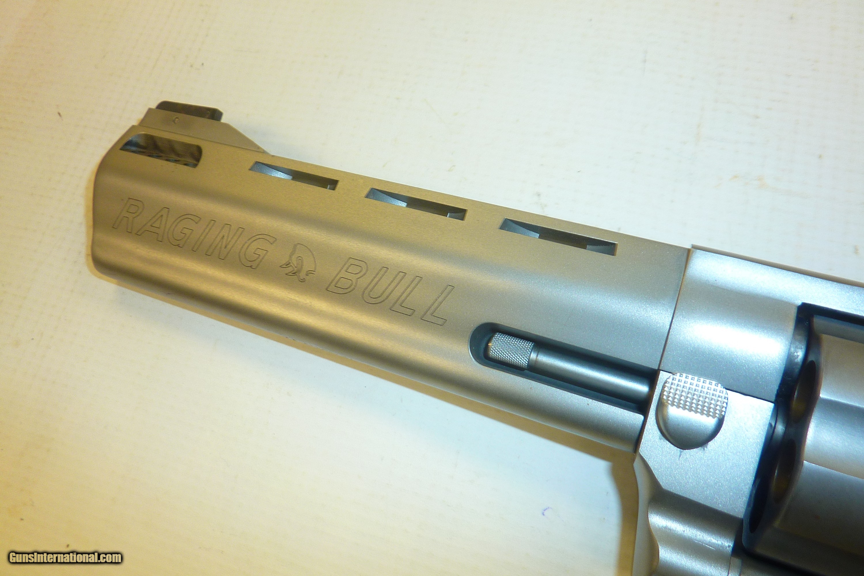 TAURUS RAGING BULL 44 MAG 6.5 TAURUS RAGING BULL 44 MAG 6.5