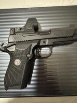 Wilson Combat EDC X9 TRIJICON SRO Black Edition 9MM WITH TWO CLIPS - 3 of 12