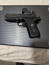 Wilson Combat EDC X9 TRIJICON SRO Black Edition 9MM WITH TWO CLIPS - 4 of 12