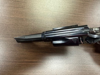 Smith & Wesson Model 36 (No Dash), 3
