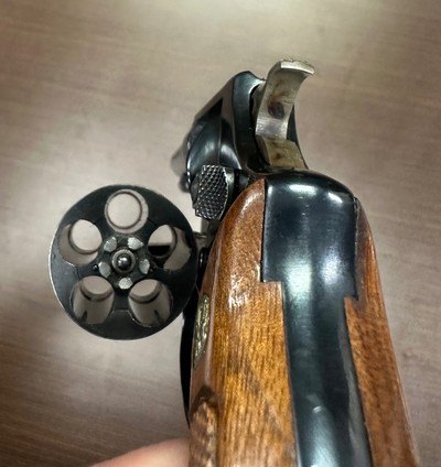 Smith & Wesson Model 36 (No Dash), 3