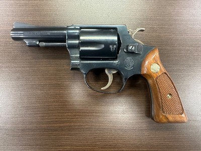Smith & Wesson Model 36 (No Dash), 3