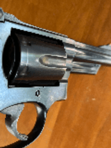 Smith & Wesson 19-5 with Scarce Smooth Target Grips - 9 of 9