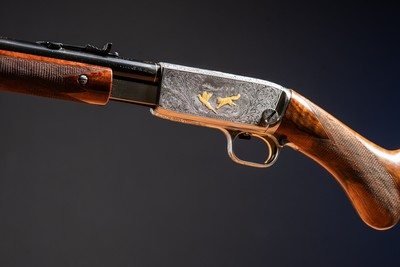 Browning pump action rifle (Trombone) in 22 Long engraved by Master Engraver, Angelo Bee - Image 3 of 15