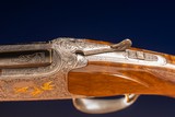 Browning B25 Superposed 20 Gauge shotgun engraved by Master Engraver Angelo Bee - Image 5 of 15