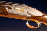 Browning B25 Superposed 20 Gauge shotgun engraved by Master Engraver Angelo Bee - Image 6 of 15