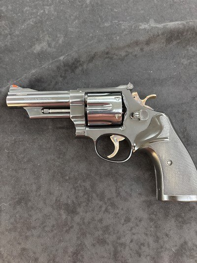 Beautiful Vintage Smith and Wesson 25-5 45 LC with Magna porting, Target hammer, Target trigger