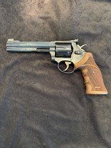 Rare S&W 586 TARGET CHAMPION made for European Market competitions - 2 of 15