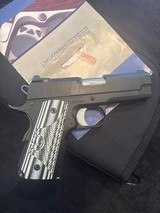 Beautiful Dan Wesson ECO rare custom with night sights - 2 of 10