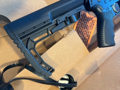 Beautiful unfired NIB custom Bushmaster with Bushnell tactical scope on Vortex Mt. Keymode fore end tactical flash-hider - Image 7 of 15