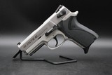 2003 Smith & Wesson 4013TSW 40 Tactical Third Generation .40 S&W TSW Rail - Image 21 of 25