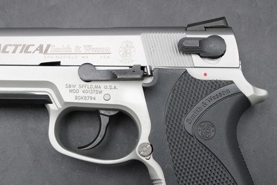 2003 Smith & Wesson 4013TSW 40 Tactical Third Generation .40 S&W TSW Rail - Image 8 of 25