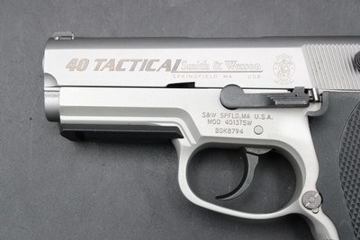 2003 Smith & Wesson 4013TSW 40 Tactical Third Generation .40 S&W TSW Rail - Image 9 of 25