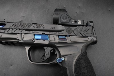 Smith & Wesson 2024 Spec Series V Performance Center M&P9 Metal 9mm Blue TiN Spiral NM Barrel & Comp Trijicon SRO 2.5 MOA - Image 5 of 25