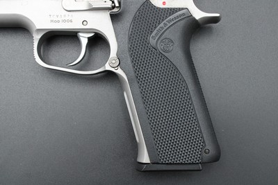 1990 Smith & Wesson 1006 Third Gen 10mm Auto Early TEV Prefix S&W 3 Mags Factory Box - Image 10 of 25