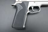 1990 Smith & Wesson 1006 Third Gen 10mm Auto Early TEV Prefix S&W 3 Mags Factory Box - Image 6 of 25
