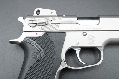 1990 Smith & Wesson 1006 Third Gen 10mm Auto Early TEV Prefix S&W 3 Mags Factory Box - Image 7 of 25