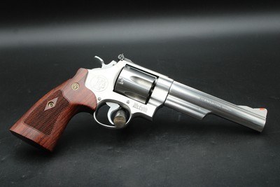 1988 Smith & Wesson 629-1 .44 Magnum 1988 Iditarod Commemorative Limited Edition - Image 3 of 23