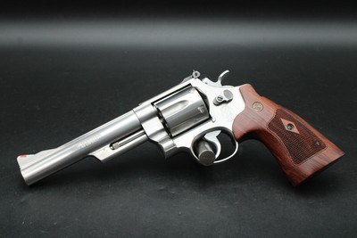 1988 Smith & Wesson 629-1 .44 Magnum 1988 Iditarod Commemorative Limited Edition - Image 4 of 23