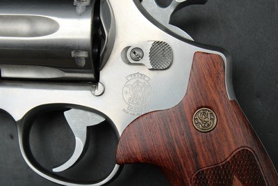 1988 Smith & Wesson 629-1 .44 Magnum 1988 Iditarod Commemorative Limited Edition - Image 15 of 23