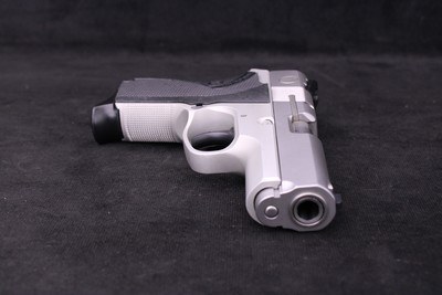 1998 Smith & Wesson 4053TSW Third Generation Tactical .40 S&W 3.5