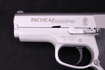 1998 Smith & Wesson 4053TSW Third Generation Tactical .40 S&W 3.5