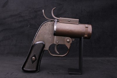 WWII U.S. PROPERTY M-8 Pyrotechnic 37MM Signal Flare Pistol w/ Aircraft Locking Lugs - Image 12 of 21