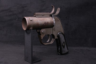WWII U.S. PROPERTY M-8 Pyrotechnic 37MM Signal Flare Pistol w/ Aircraft Locking Lugs - Image 16 of 21