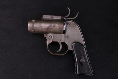 WWII U.S. PROPERTY M-8 Pyrotechnic 37MM Signal Flare Pistol w/ Aircraft Locking Lugs - Image 7 of 21