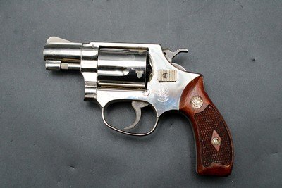 1962 Smith & Wesson Model 37 Chief's Special Airweight .38 Special 2