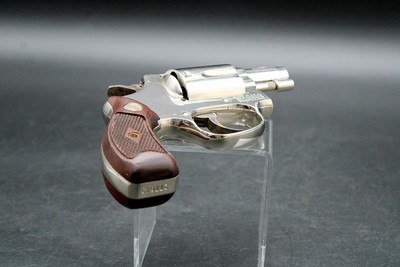 1962 Smith & Wesson Model 37 Chief's Special Airweight .38 Special 2