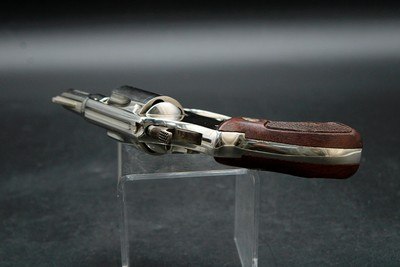 1962 Smith & Wesson Model 37 Chief's Special Airweight .38 Special 2