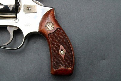 1962 Smith & Wesson Model 37 Chief's Special Airweight .38 Special 2