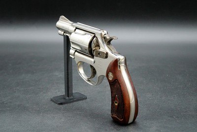 1962 Smith & Wesson Model 37 Chief's Special Airweight .38 Special 2