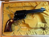ST. LOUIS BICENTENNIAL COMMEMORATIVE COLT SINGLE ACTION .45 LC / .22 LR CALIBER REVOLVERS. A SCARCE TWO GUN SET. 250 TOTAL WERE MADE - 14 of 15