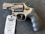 Smith & Wesson 686-4 2.5inch - 2 of 4