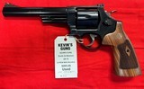 Smith & Wesson 29-10 Classic - 2 of 3