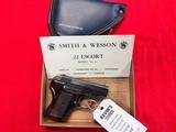 Smith & Wesson 61-2 Escort .23 - 5 of 5