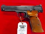 Smith & Wesson 41 no dash - 2 of 7